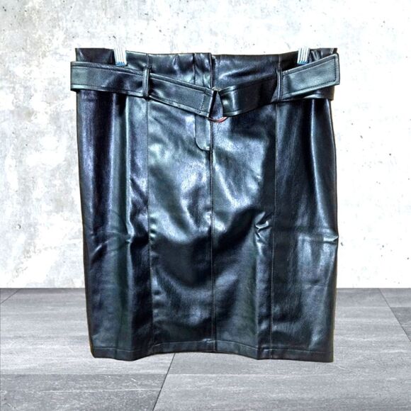 Dalia Dresses & Skirts - NWOT DALIA Women's Black Shiny Belted Mini Skirt
